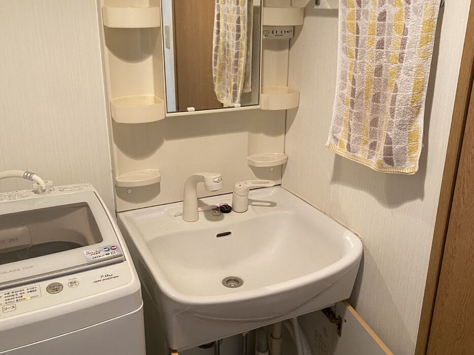 画像1467：洗面台ミラーキャビネット交換